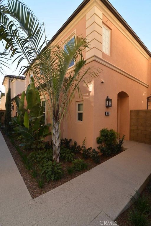 94 Strawberry Grove, Irvine, CA 92620