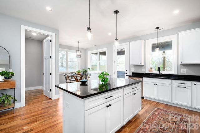 69 Vandalia Avenue, Asheville, NC 28806