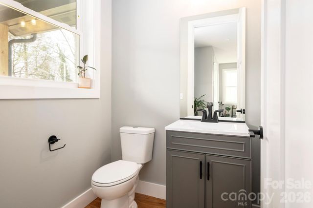 69 Vandalia Avenue, Asheville, NC 28806