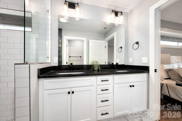 69 Vandalia Avenue, Asheville, NC 28806