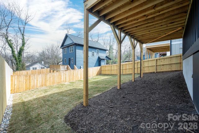 69 Vandalia Avenue, Asheville, NC 28806