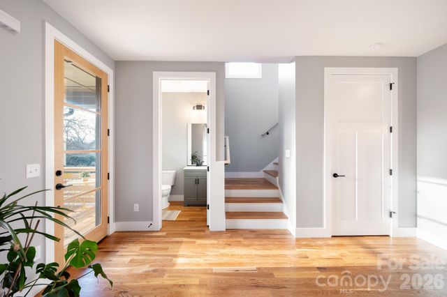 69 Vandalia Avenue, Asheville, NC 28806