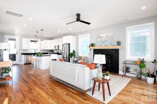 69 Vandalia Avenue, Asheville, NC 28806