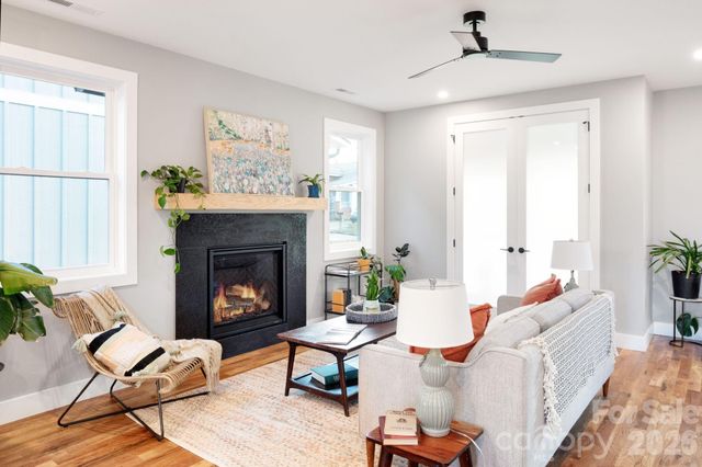 69 Vandalia Avenue, Asheville, NC 28806