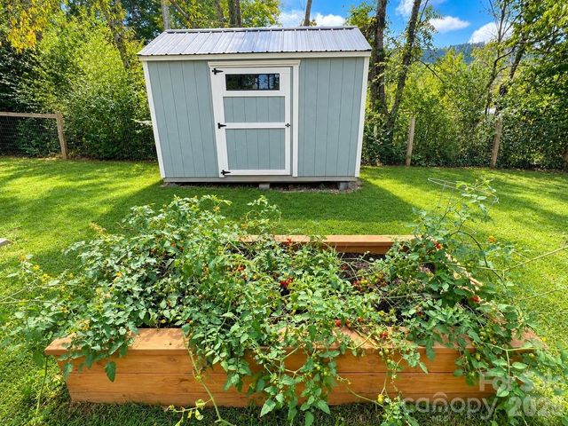 311 Herron Point Lane, Weaverville, NC 28787