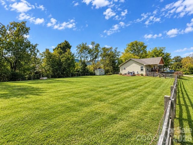 311 Herron Point Lane, Weaverville, NC 28787