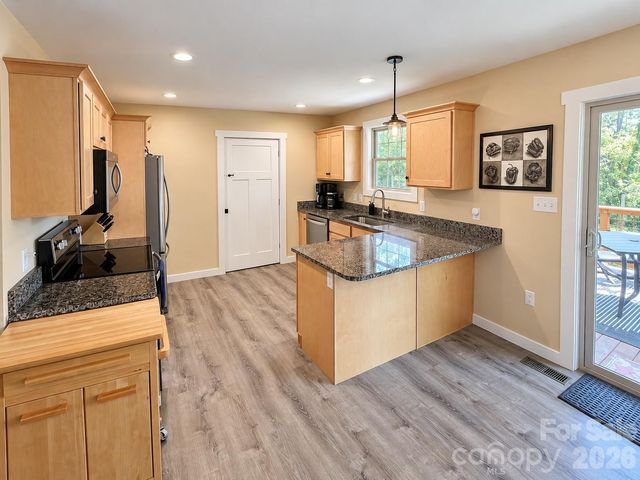 311 Herron Point Lane, Weaverville, NC 28787