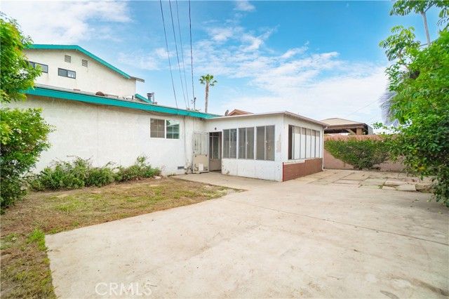 22025 Bonita, Carson, CA 90745