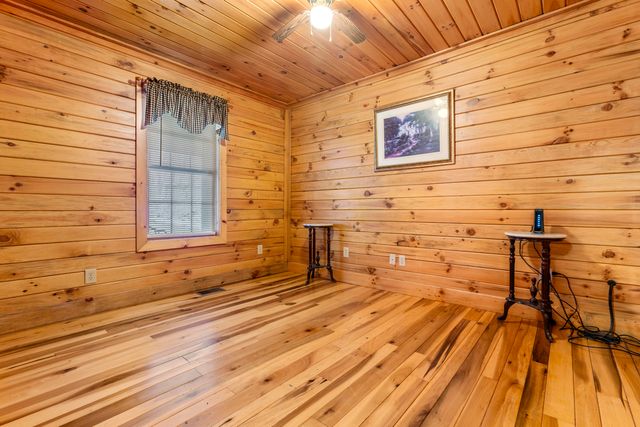 1435 Pilot Road, Stanton, KY 40380