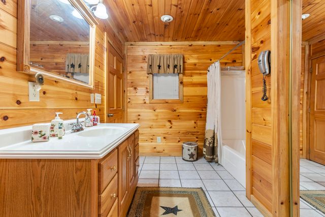 1435 Pilot Road, Stanton, KY 40380