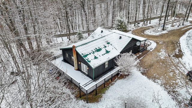 1435 Pilot Road, Stanton, KY 40380