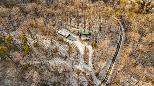 1435 Pilot Road, Stanton, KY 40380