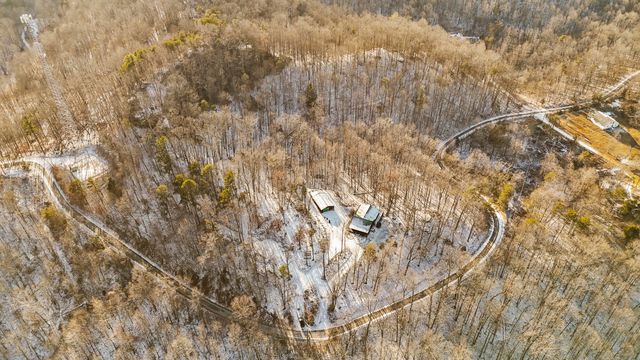 1435 Pilot Road, Stanton, KY 40380