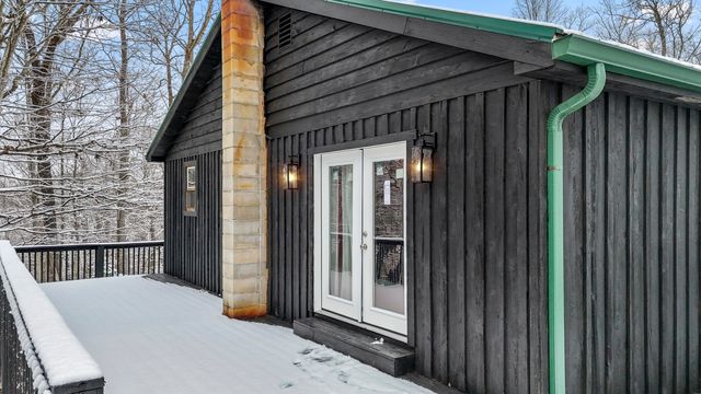 1435 Pilot Road, Stanton, KY 40380