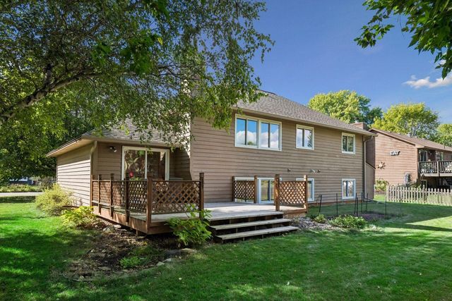 4160 Polaris Lane N, Plymouth, MN 55446