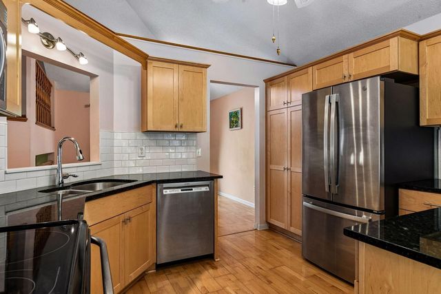 4160 Polaris Lane N, Plymouth, MN 55446