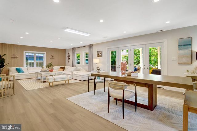 2933 FAIRMONT ST, Falls Church, VA 22042