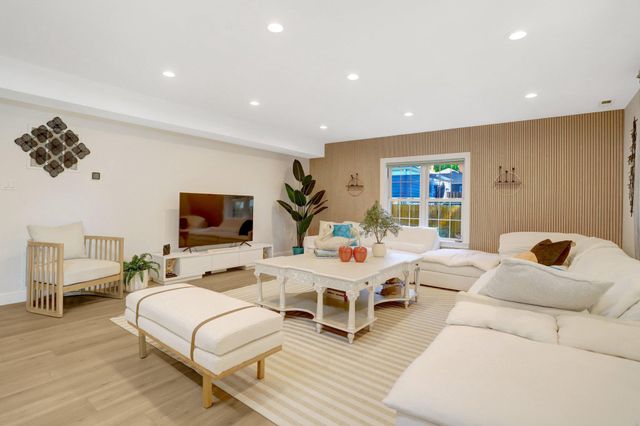 2933 FAIRMONT ST, Falls Church, VA 22042