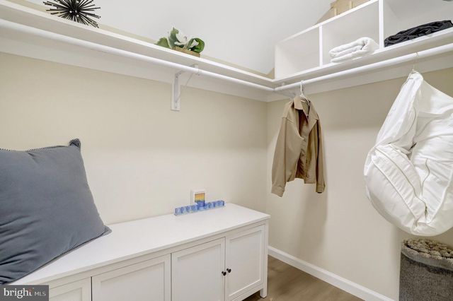 2933 FAIRMONT ST, Falls Church, VA 22042