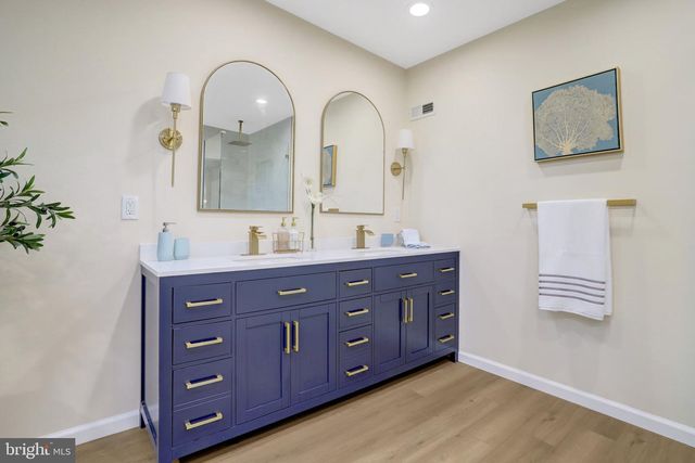 2933 FAIRMONT ST, Falls Church, VA 22042