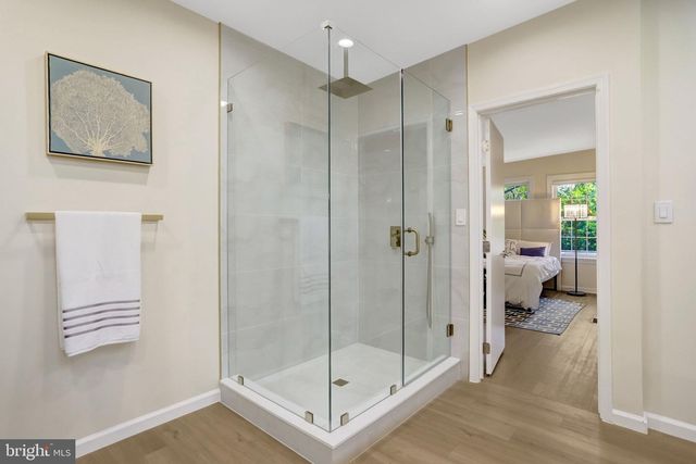 2933 FAIRMONT ST, Falls Church, VA 22042