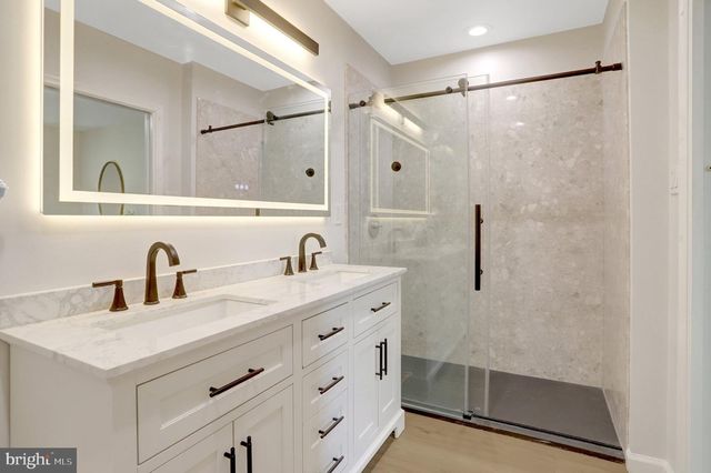 2933 FAIRMONT ST, Falls Church, VA 22042