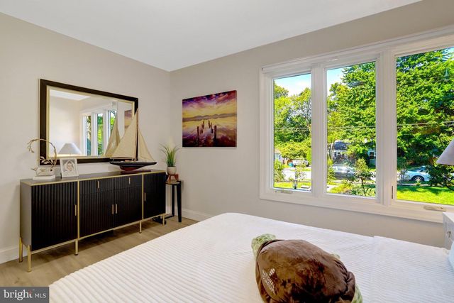 2933 FAIRMONT ST, Falls Church, VA 22042