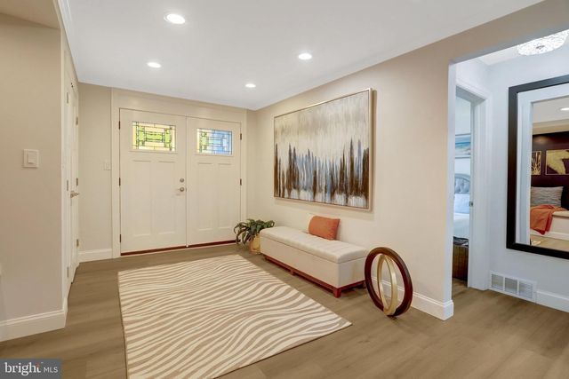 2933 FAIRMONT ST, Falls Church, VA 22042