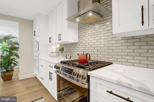 2933 FAIRMONT ST, Falls Church, VA 22042