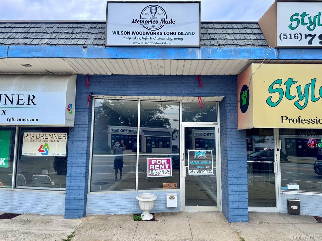 5419 Merrick Road, Massapequa, NY 11758 — exterior