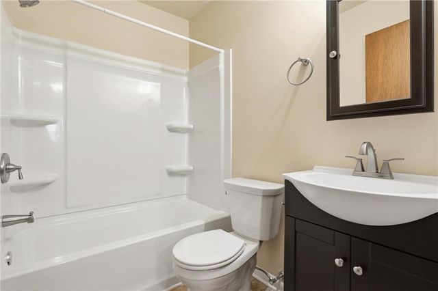 5612 Greens Drive, Lower Macungie Twp, PA 18106