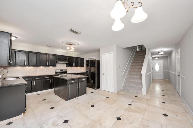 11526 Meadowchase Drive, Houston, TX 77065