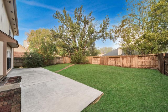 11526 Meadowchase Drive, Houston, TX 77065