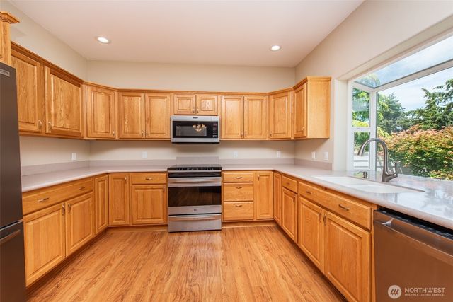 400 Blakely Blvd, Sequim, WA 98382