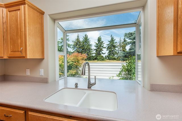 400 Blakely Blvd, Sequim, WA 98382