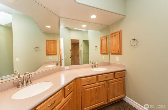 400 Blakely Blvd, Sequim, WA 98382
