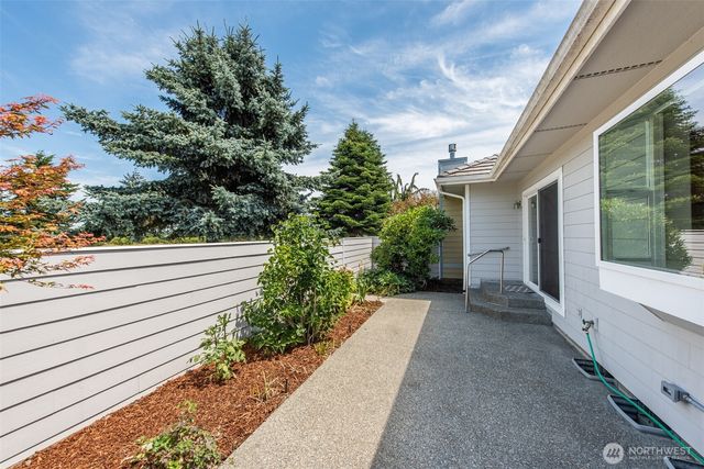 400 Blakely Blvd, Sequim, WA 98382