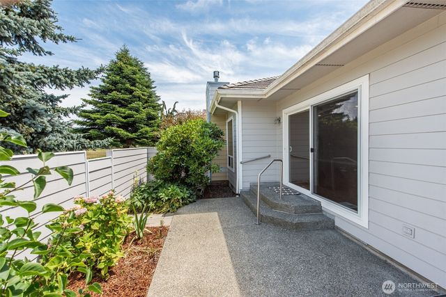 400 Blakely Blvd, Sequim, WA 98382