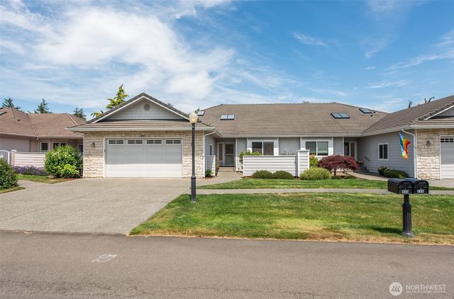 400 Blakely Blvd, Sequim, WA 98382