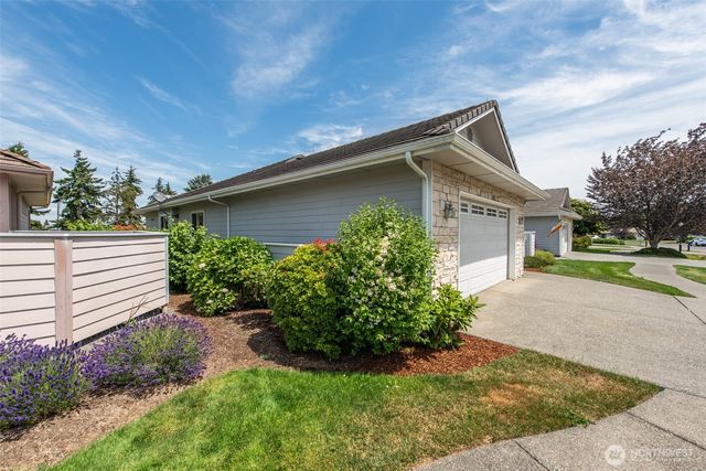 400 Blakely Blvd, Sequim, WA 98382