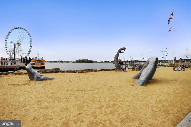 4007 1ST ST SW, Washington, DC 20032