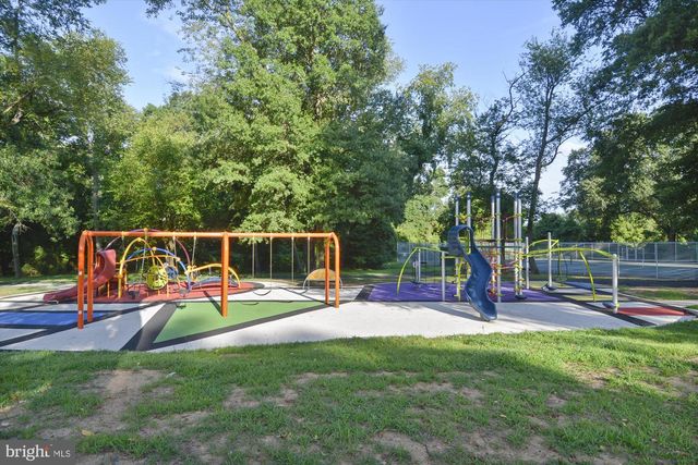 4007 1ST ST SW, Washington, DC 20032