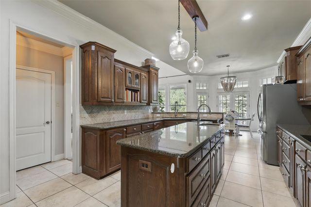 3404 Creek Crossing Drive, Weatherford, TX 76087