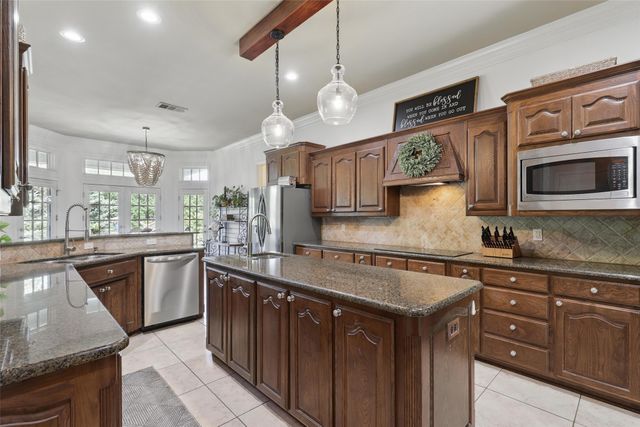3404 Creek Crossing Drive, Weatherford, TX 76087
