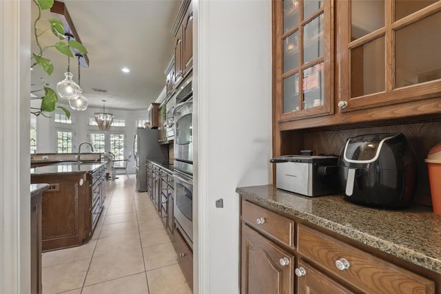 3404 Creek Crossing Drive, Weatherford, TX 76087