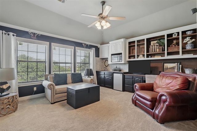 3404 Creek Crossing Drive, Weatherford, TX 76087