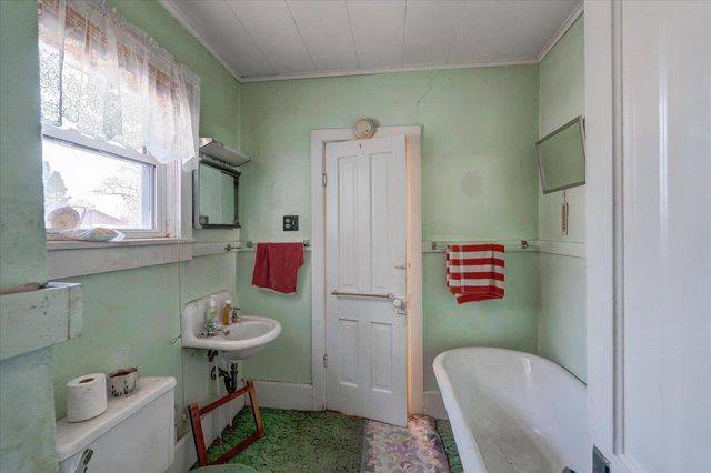 7 Head Street, Edgerton, WI 53534