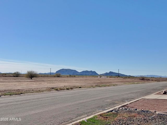 12600 W LOMA VISTA Drive, Arizona City, AZ 85123