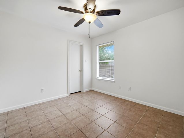 2304 Smith Branch BLVD B, Georgetown, TX 78626
