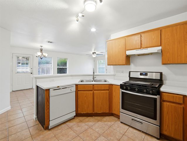 2304 Smith Branch BLVD B, Georgetown, TX 78626